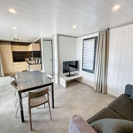 Chalet De Standing 6 Pers. A Jullouville - Piscine Chauffee, Plage A Proximite, Wi-Fi Inclus - Fr-1-361-536 Exterior photo
