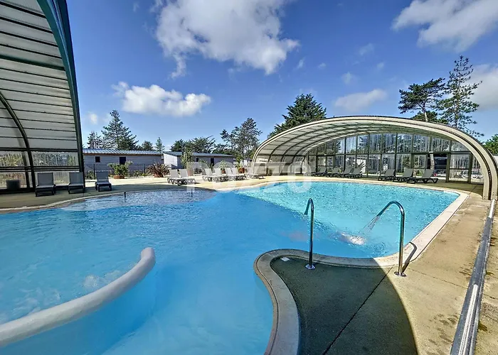 Chalet De Standing 6 Pers. A Jullouville - Piscine Chauffee, Plage A Proximite, Wi-Fi Inclus - Fr-1-361-536