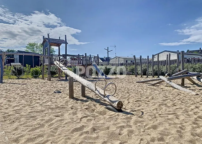 Chalet De Standing 6 Pers. A Jullouville - Piscine Chauffee, Plage A Proximite, Wi-Fi Inclus - Fr-1-361-536